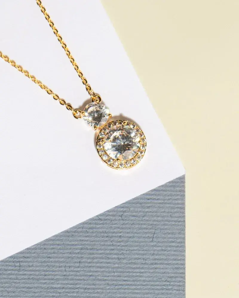 Elegant Necklace for Your Day Choose Color:(Classic design women's necklace in silver color)