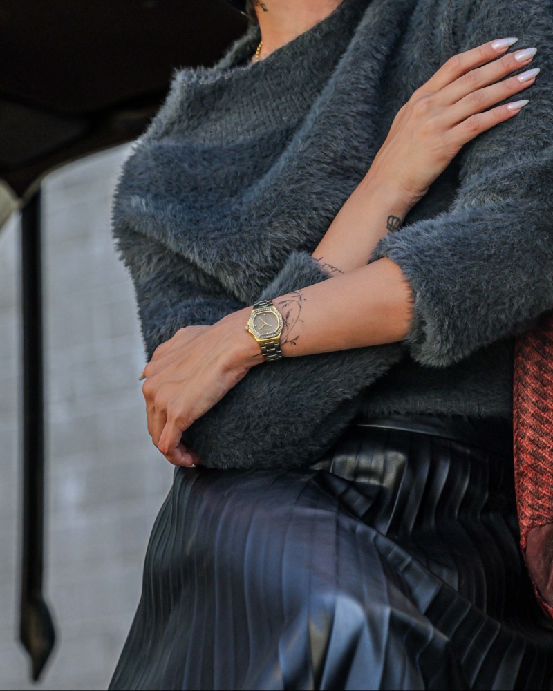 Women's steel watch in gold color from Al-Fay