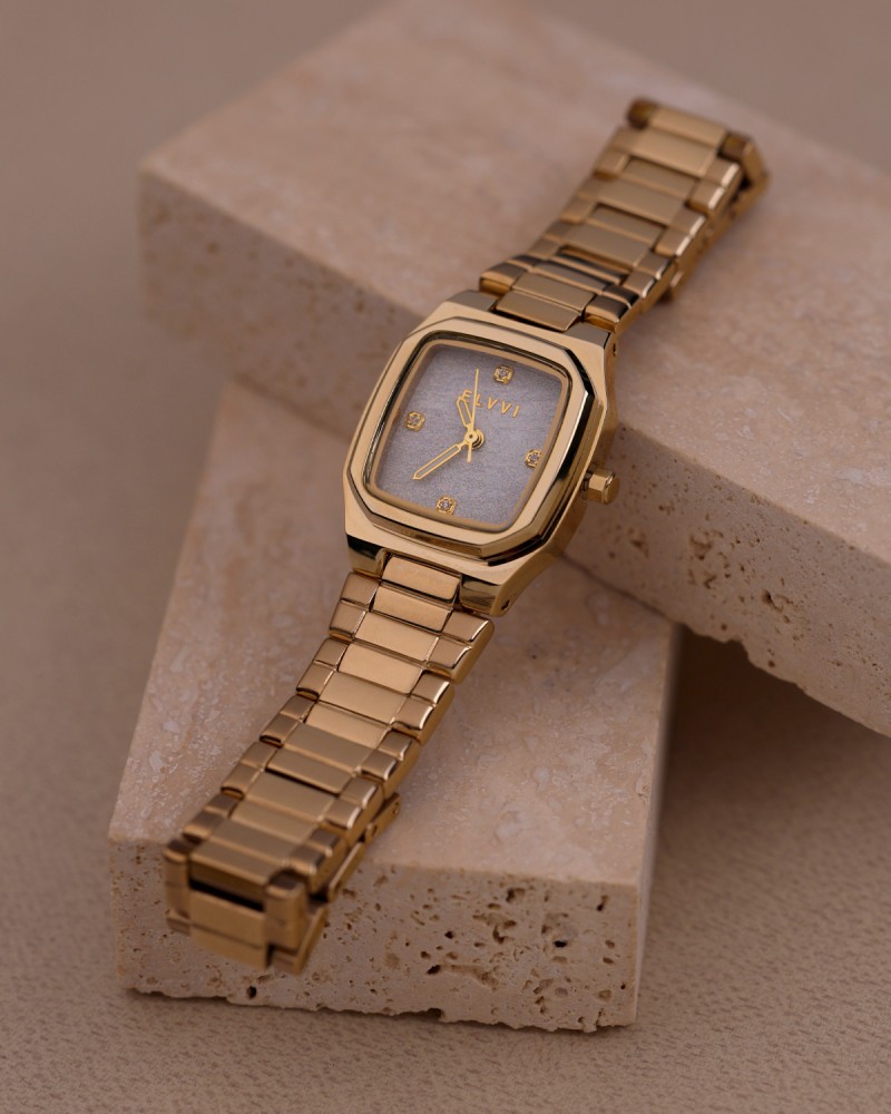 Women's steel watch in gold