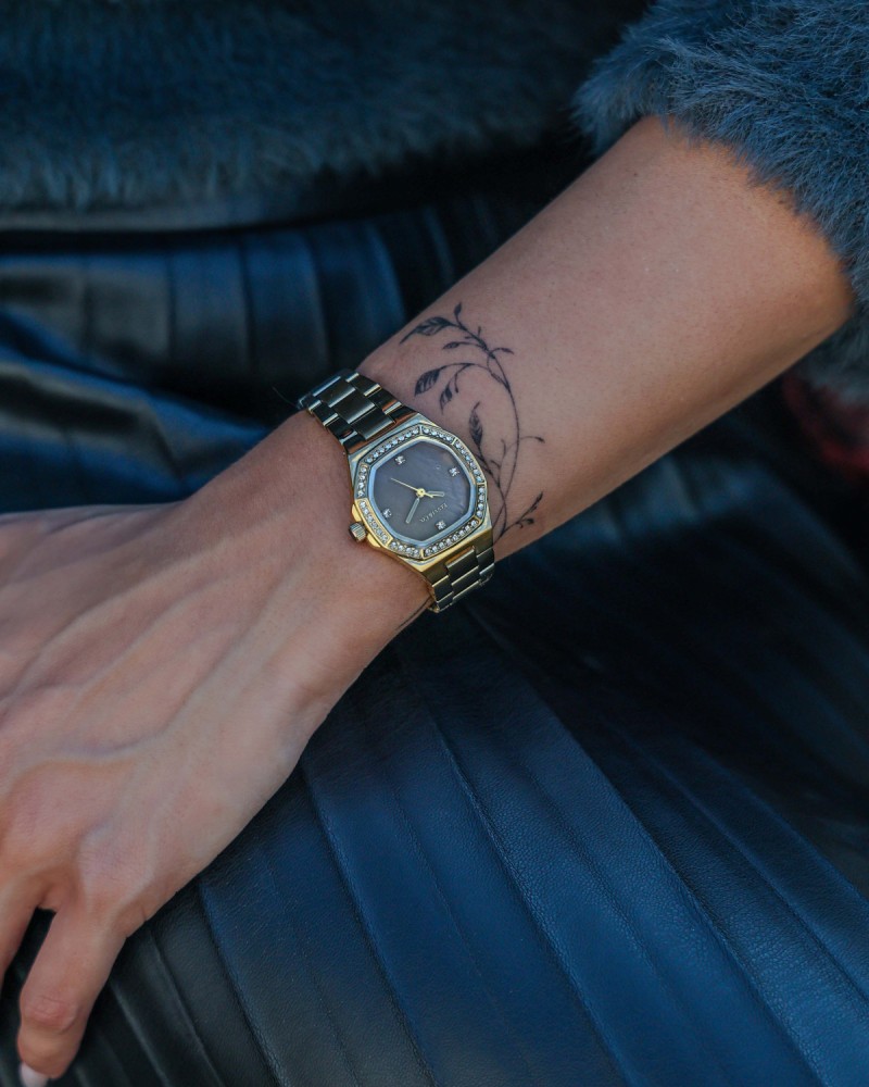 Women's steel watch in gold color from Al-Fay