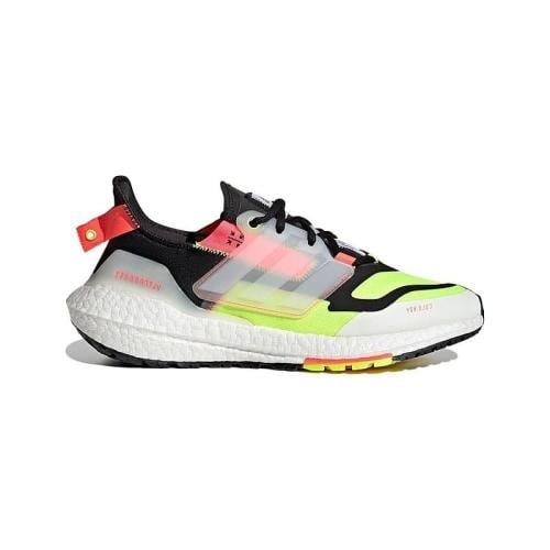 حذاء الترا بوست adidas