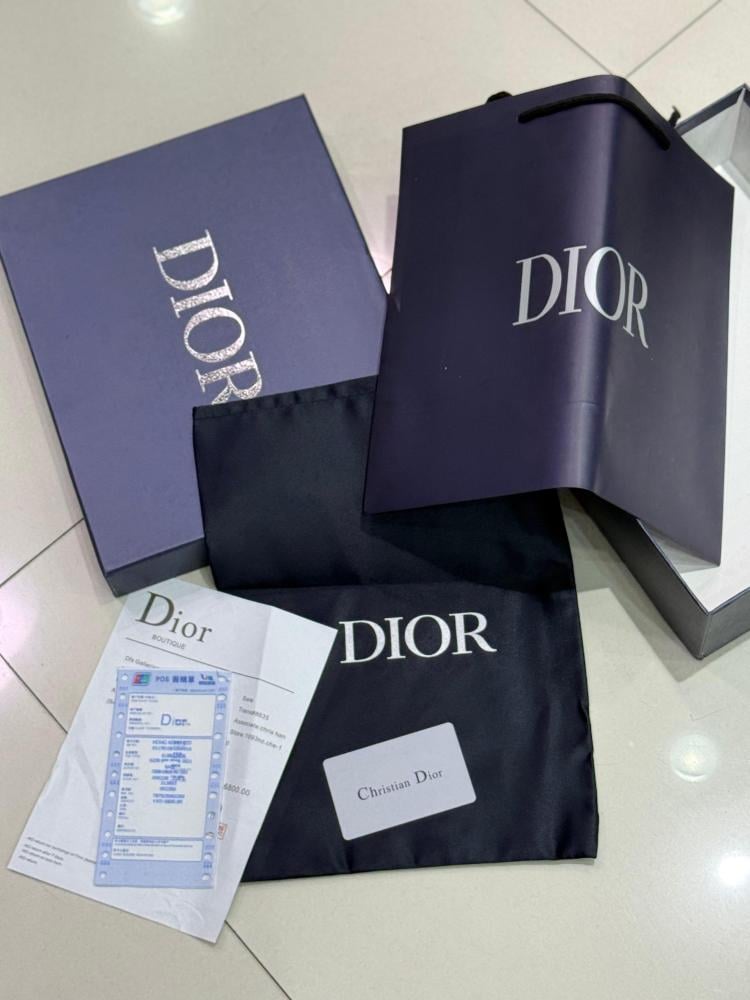صنادلDior