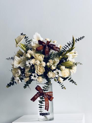 Vase flowers