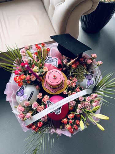 Flowers & cake