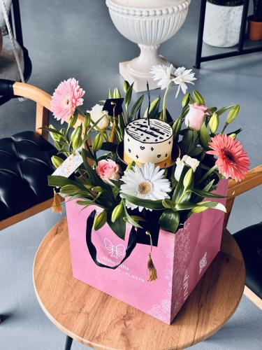 Vase flowers