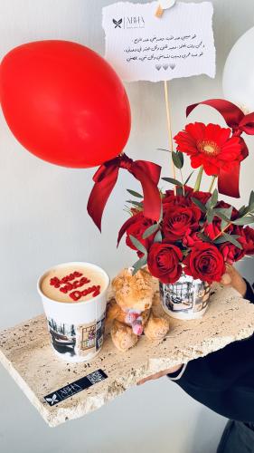 Flowers & cake