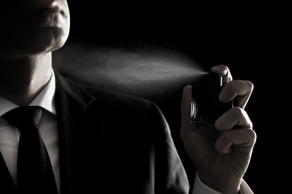 تألق بأناقة: أفضل عطر رجالي رسمي لإطلالة ملفتة