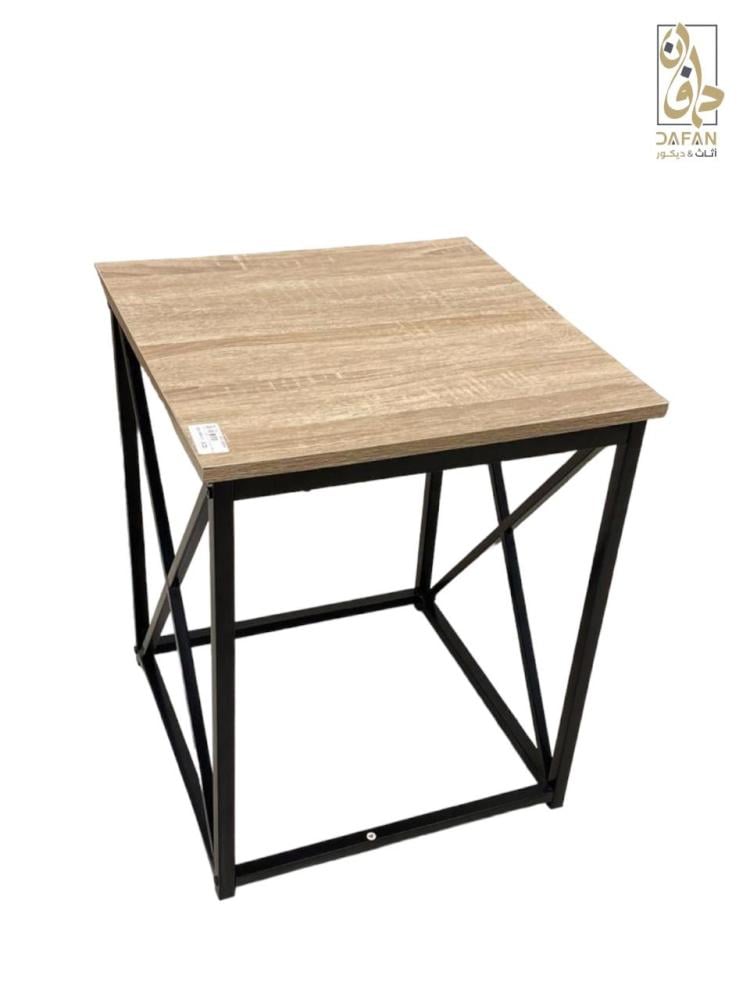 طاولة جانبية على شكل x بلون brown