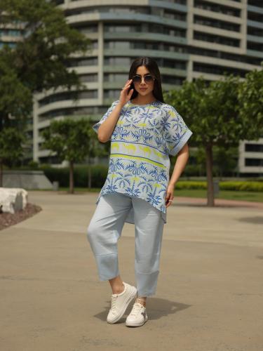 طقم “سِرب” باللون السماوي