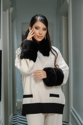 طقم الصوف  الياسميني بيج