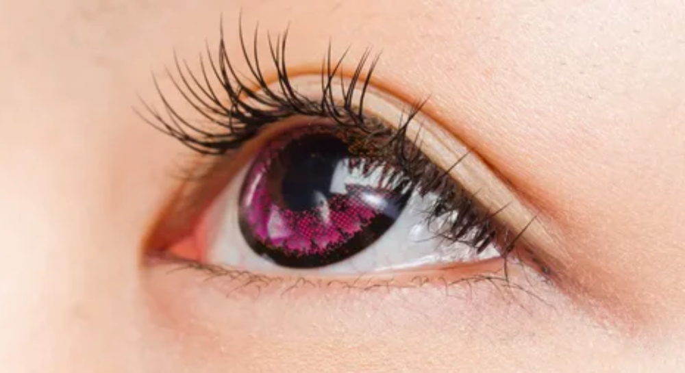 عدسات لاصقة ملونة: كيف تختار اللون المناسب لبشرتك وعينيك؟