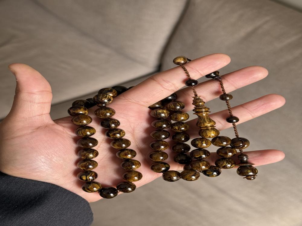 أناقة وأصالة مع سبحة فاتوران جلكسي تمليكة في متجر فيء