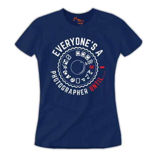 تي شيرت نسائي T-Shirt Photographer