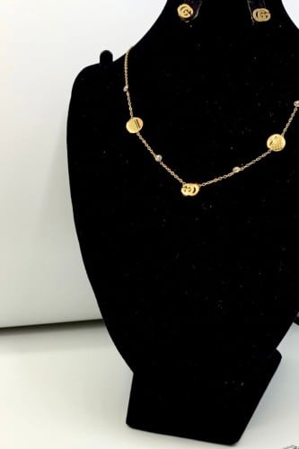 نصف طقم سلسال حلق Gucci
