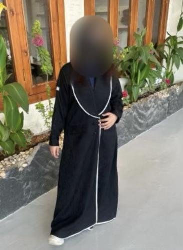 عباية بليزر أسود
