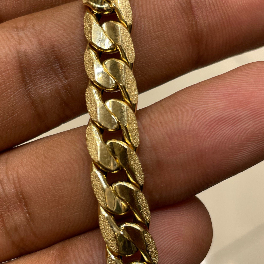 Gold and Diamond Long Link Chain Bracelet - URBAETIS Fine Jewelry