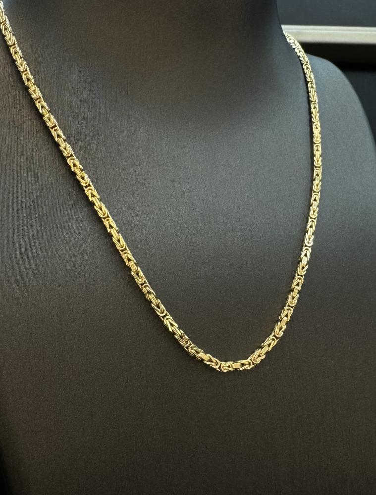 king chain type. Gold chain 18k. 50cm long . 8.2 g - Shatha Salil 