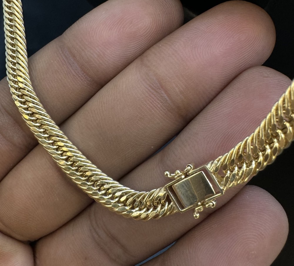 Gold chain 18k W g Shatha Salil for jewelry