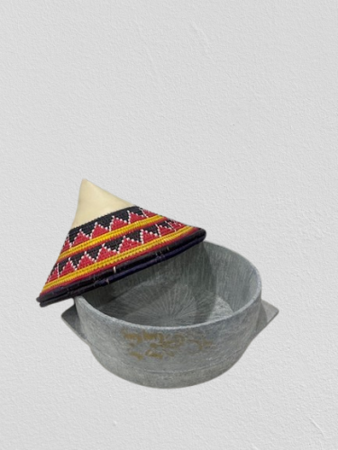 مدهن نجران - مغش مع الغطاء ( الحجم كبير )