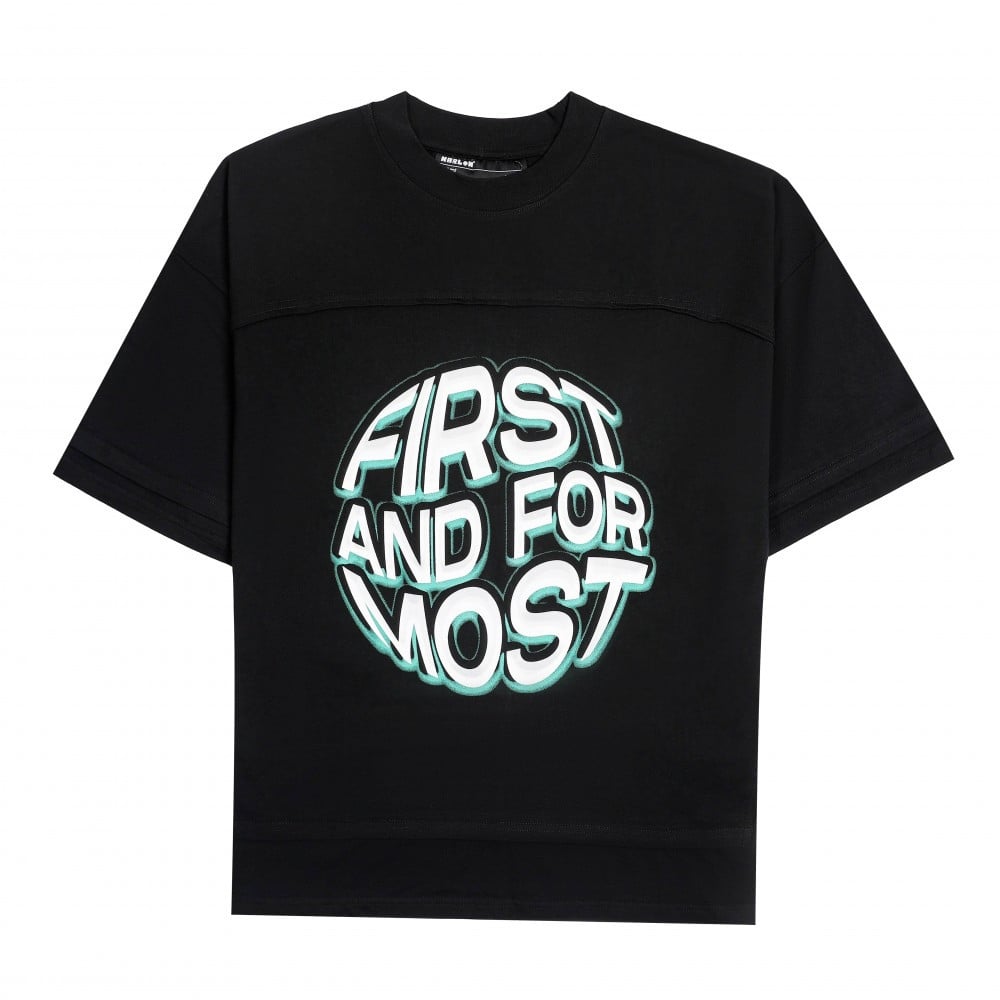 كل ما تريد معرفته عن ملابس رجالية