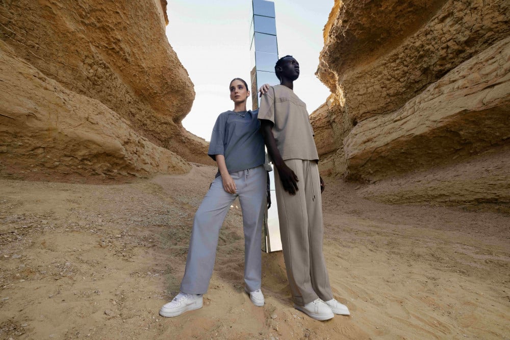 تصاميم مميزة وأنيقة مع تي شيرت اوفر سايز