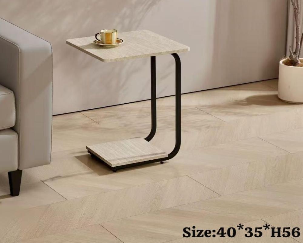 طاولة جانبية