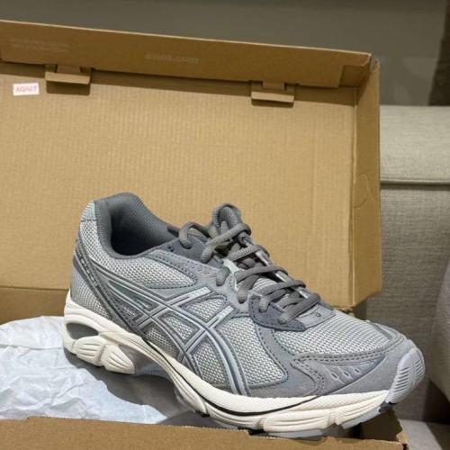 ASICS 41