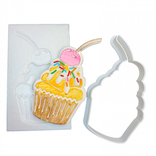 قطاعة و ختم كب كيك مع حبة كرز