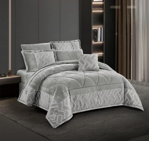 مفرش مخمل شتوي مورا مزدوج 7 قطع