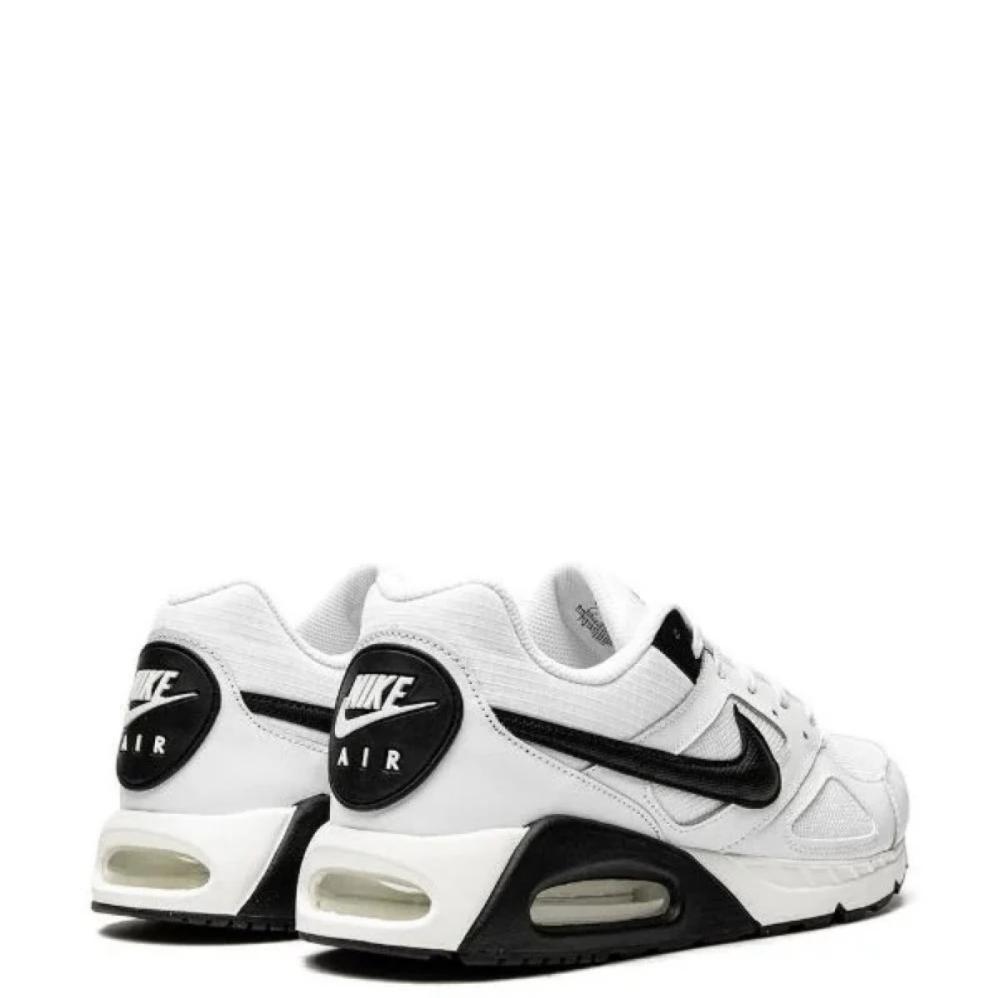 Nike Air Max IVO sneaker SOLE