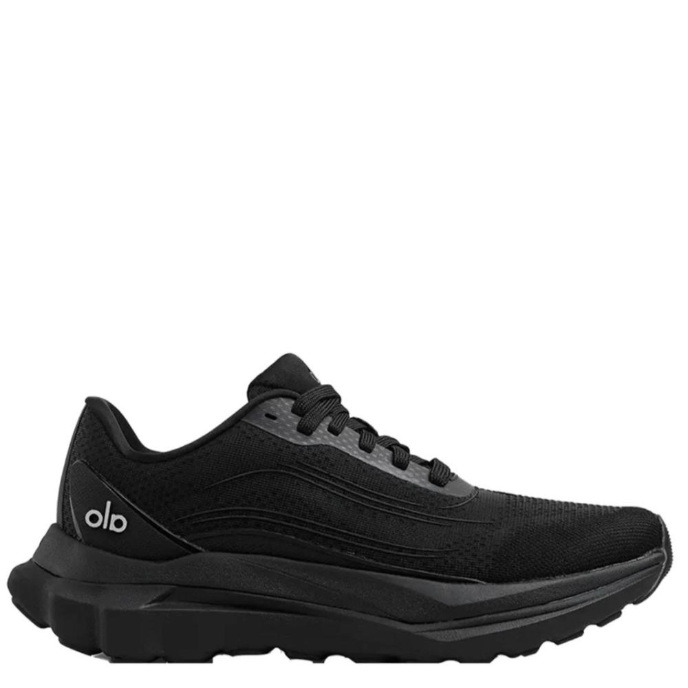 alo yoga runner black/black | SOLE