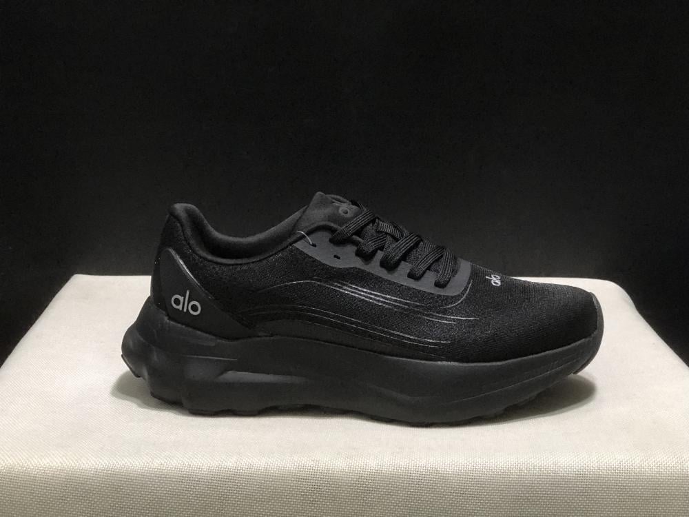 alo yoga runner black/black - SOLE