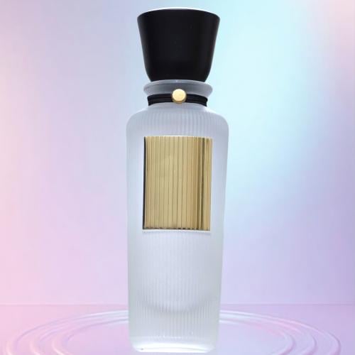 عطر كلاسك ( 25مل ) ﻿لأن الليل لا يكون ساحرًا إلا ب...