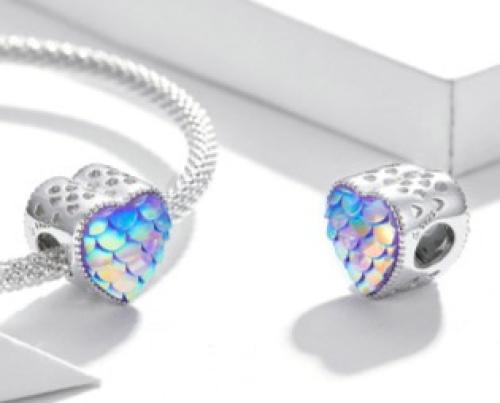 خرز سوار pandora متنوع . مجوهرات راقية