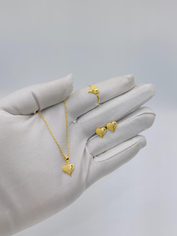 طقم قلب ذهب عيار 18