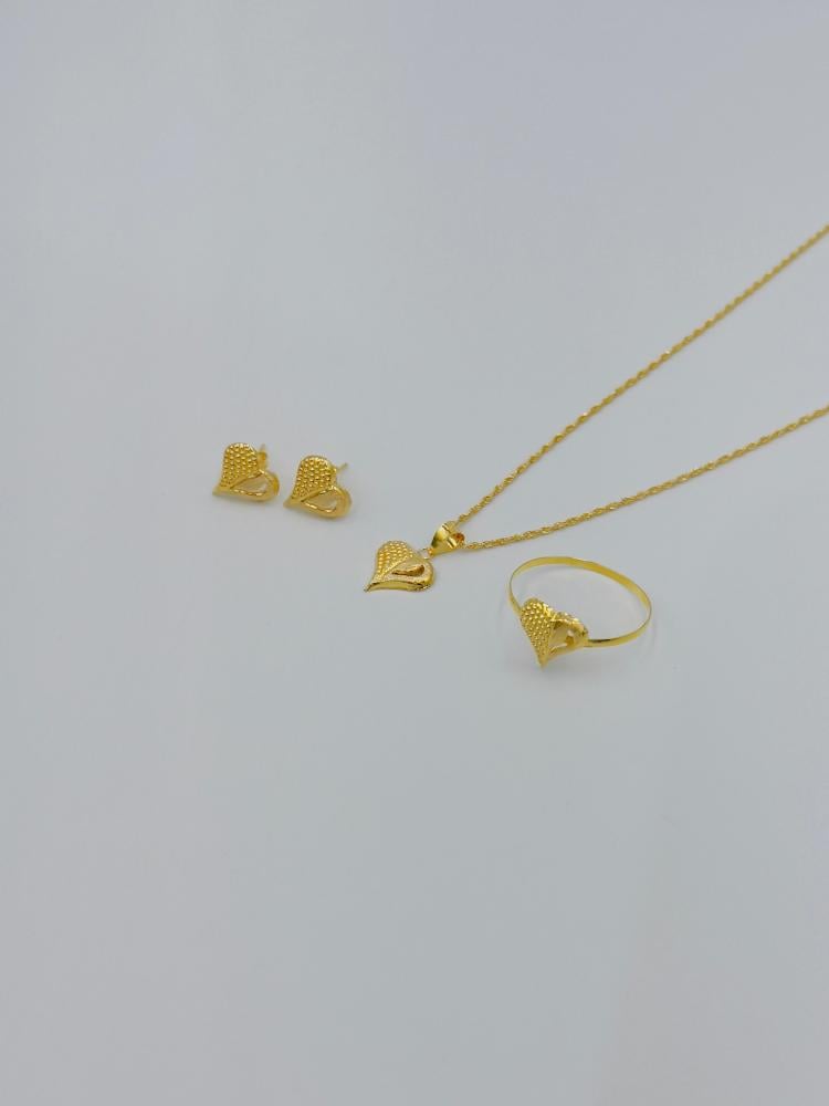 طقم قلب ذهب عيار 18