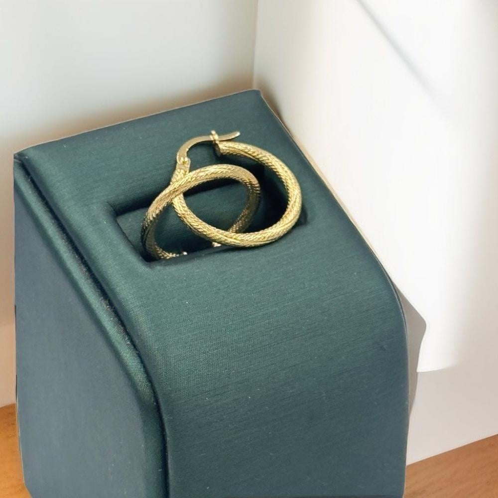 حلق ذهب عيار 18 مجدولة - مجوهرات قصر المدينة للذهب - الدمام