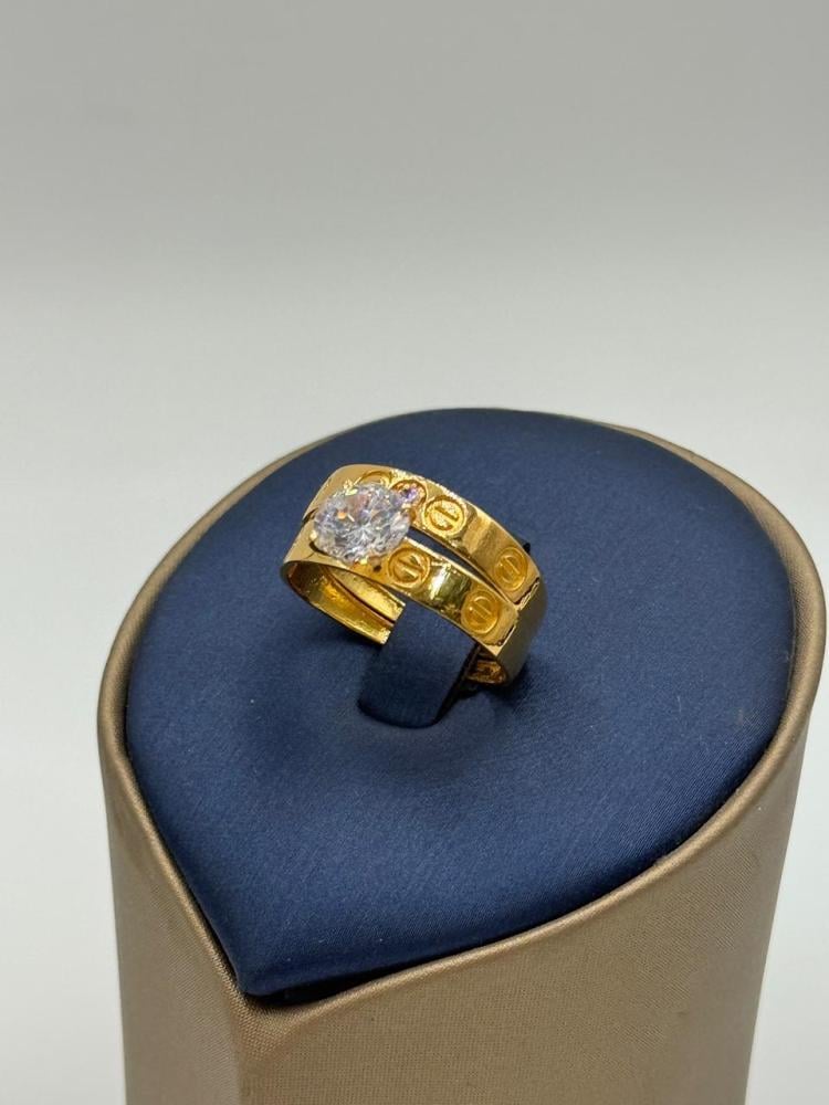 خاتم خطوبة تصميم عالمي ذهب عيار 21