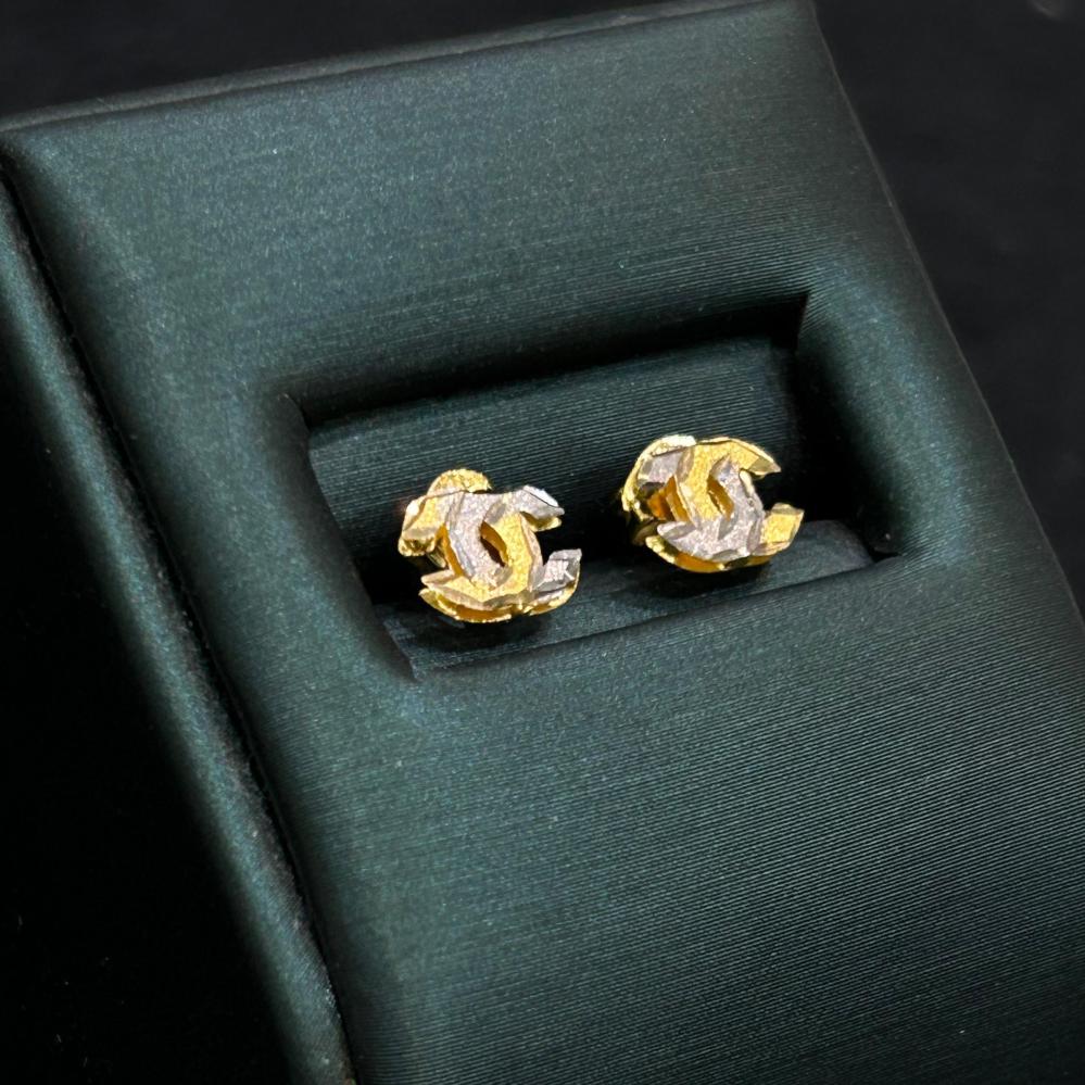 حلق شانيل ذهب عيار 18 - مجوهرات قصر المدينة للذهب - الدمام