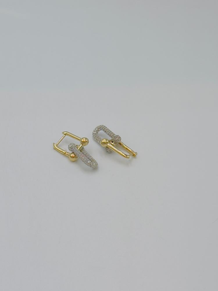 حلق تصميم عالمي ذهب عيار 18