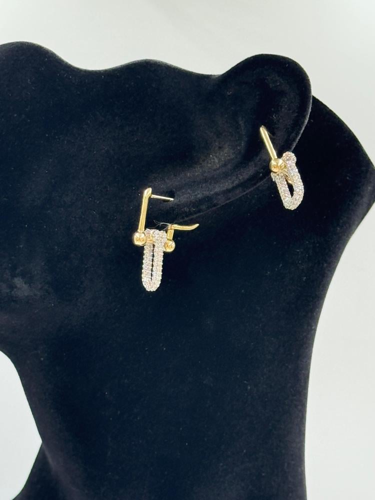 حلق تصميم عالمي ذهب عيار 18