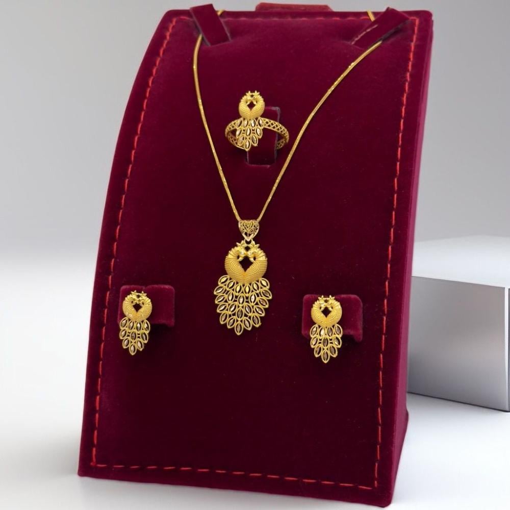 طقم الطاووس ذهب عيار 21