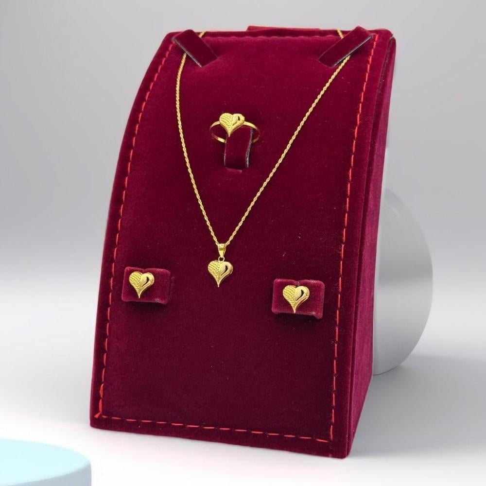 طقم قلب ذهب عيار 18