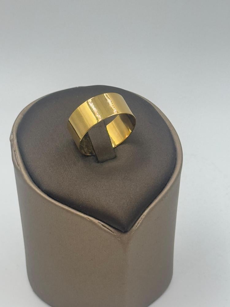 دبلة ذهب عيار 18 عريضة - مجوهرات قصر المدينة للذهب - الدمام