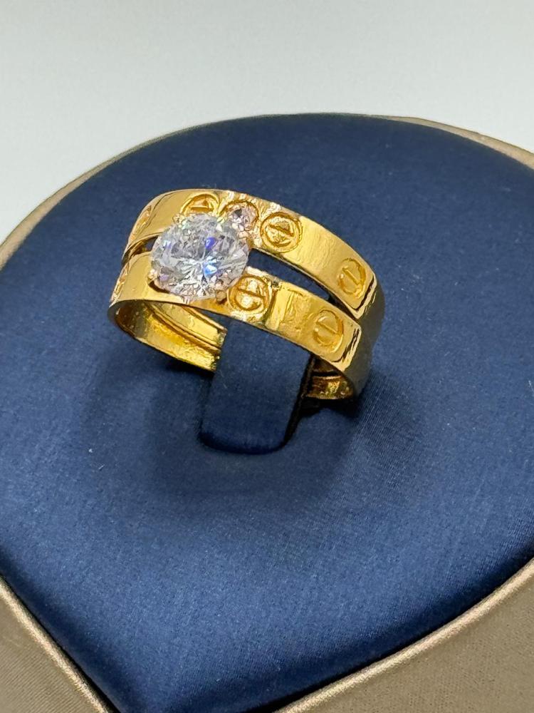 خاتم خطوبة تصميم عالمي ذهب عيار 21