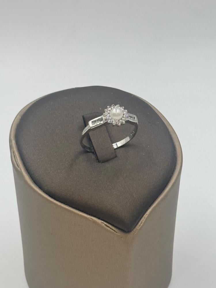 خاتم ذهب أبيض عيار 18 لؤلؤة - مجوهرات قصر المدينة للذهب - الدمام