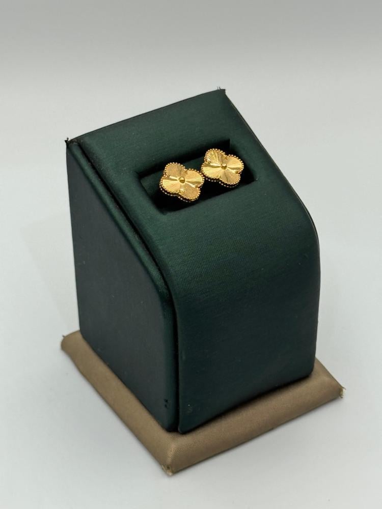 حلق تصميم عالمي ذهب عيار 21