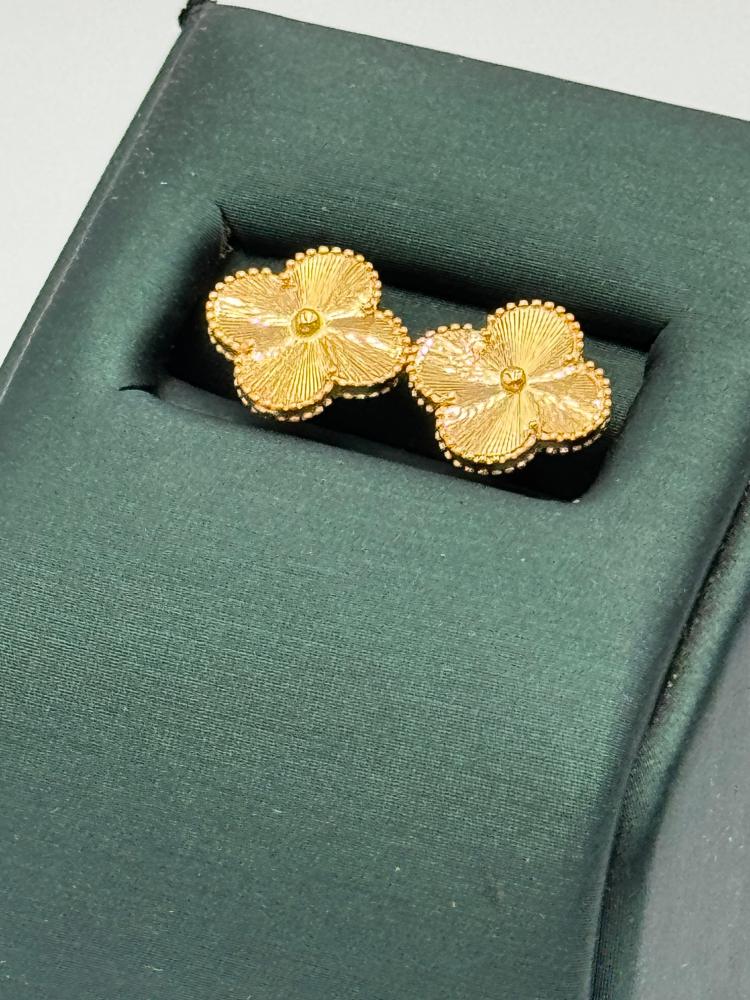 حلق تصميم عالمي ذهب عيار 21