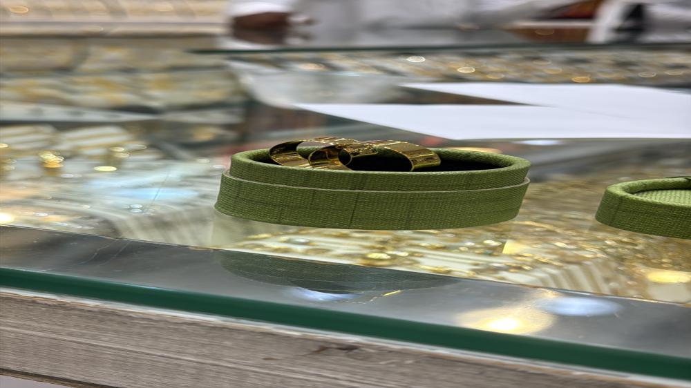 دبلة ذهب عيار 18 عريضة - مجوهرات قصر المدينة للذهب - الدمام