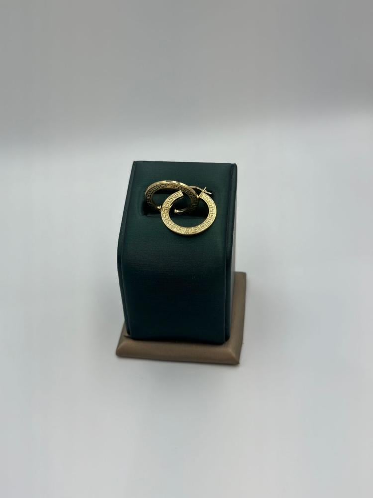 حلق عيار 18 تصميم فيرزاتشى - مجوهرات قصر المدينة للذهب - الدمام